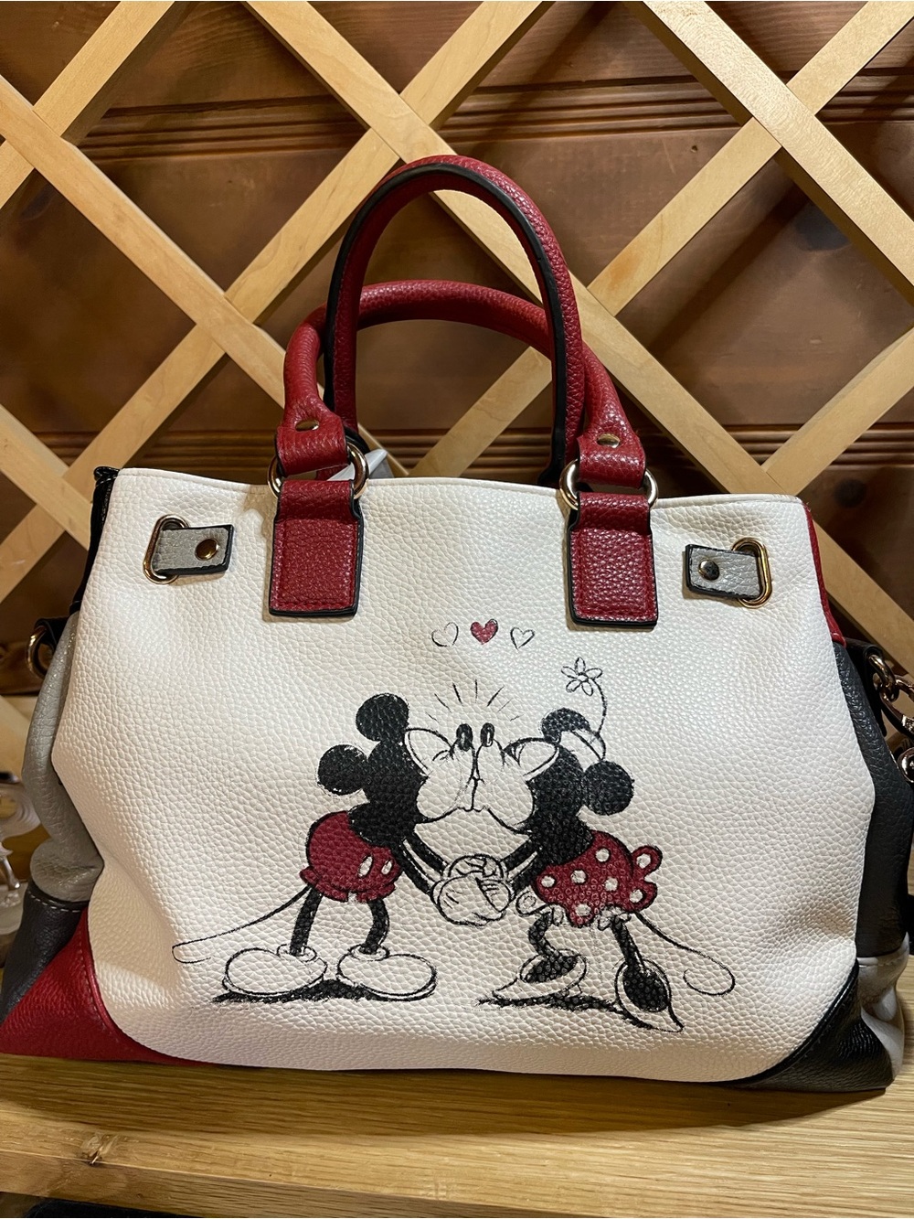 The Bradford Exchange Disney Mickey&Minnie Love Story Kissing Heart Satchel Bag